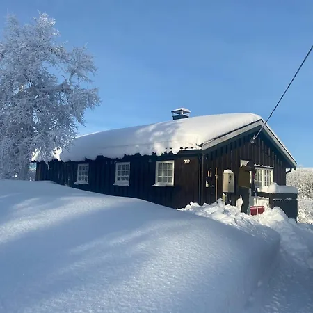 Nyaraló Breidablikk, Quiet Retreat Surrounded By Nature