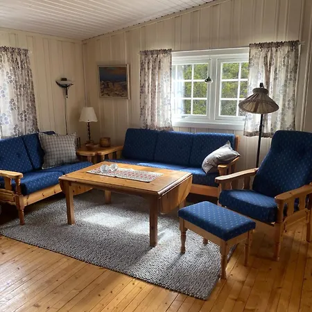 Nyaraló Breidablikk, Quiet Retreat Surrounded By Nature
