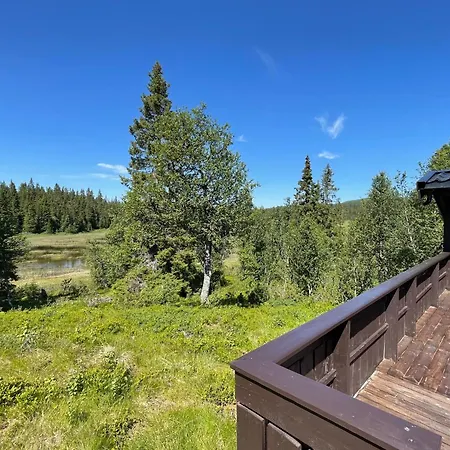 Nyaraló Breidablikk, Quiet Retreat Surrounded By Nature