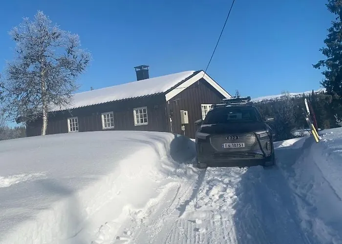 Breidablikk, Quiet Retreat Surrounded By Nature Feriehus